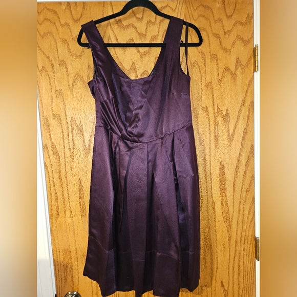 Banana Republic 100% Silk Dress Sleeveless Eggplant Color Lined Size 10 - Picture 2 of 13